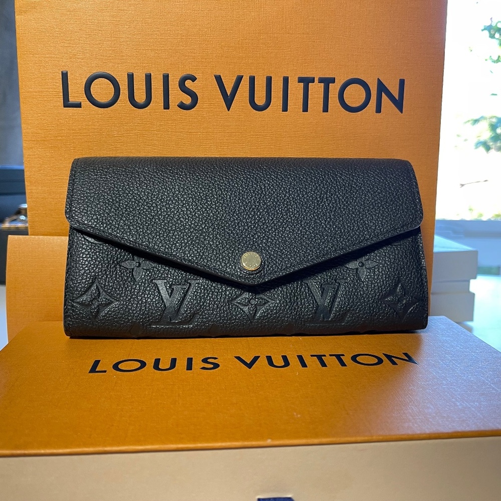 LOUIS VUITTON  SARAH LADIES WALLET - NWT